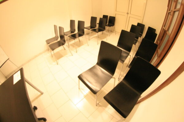 Napoli affitto sala meeting, aula, sala corsi formazione All Inclusive