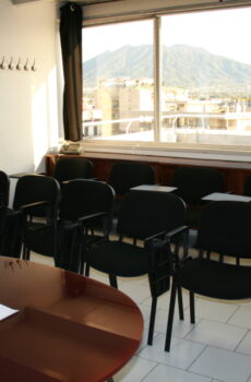 Napoli affitto locale eventi sala corsi formazione riunioni € 69 giorno