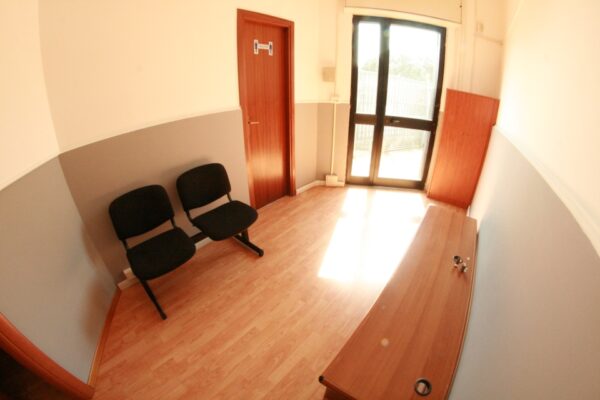 Napoli affitto studio polispecialistico bivani piano terra - Image 22