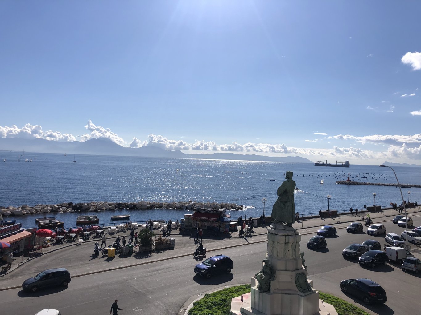 Napoli affitto ufficio arredato panoramico sul Golfo